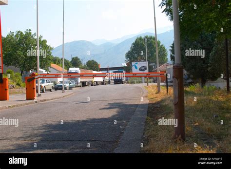 albania to montenegro border crossing